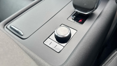 Land Rover Discovery 3.0 D300 Dynamic SE 5dr Auto Diesel Station Wagon